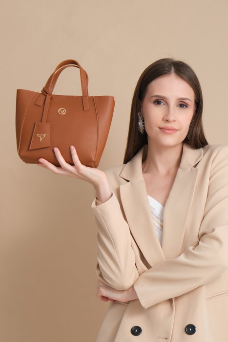 Zoozie Bags Sofia Small - Tan Zoozie Bags Sofia Small - Tan